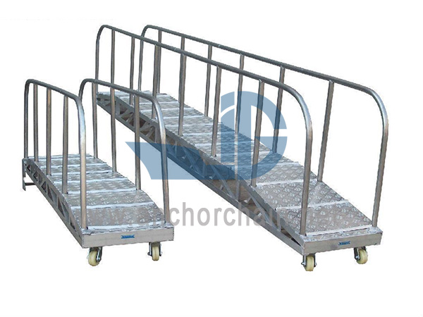 Tangga Dermaga Aluminium (Tipe Bend)