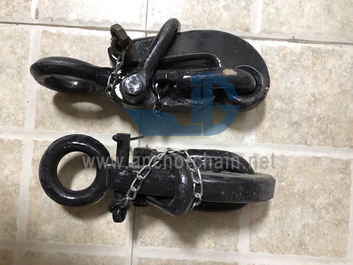 Pelican pancing Chain Stopper Commercial